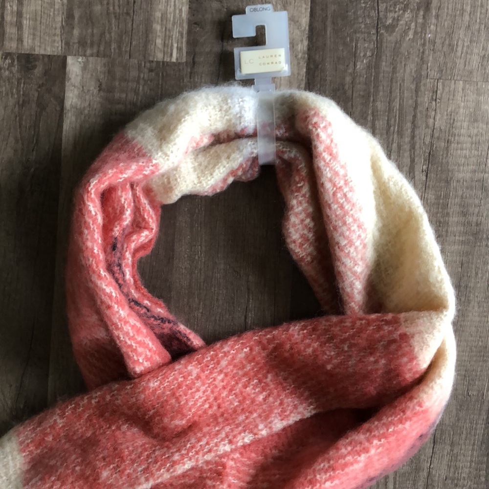 LC Lauren Conrad Oblong Blanket Scarf Pink Neutral New - Picture 4 of 6